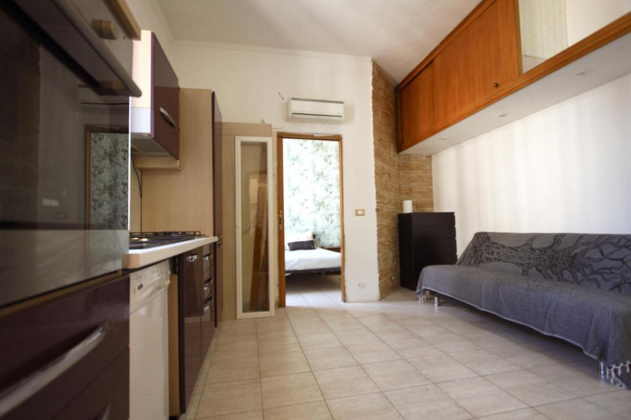 Апартаменты San Giovanni Holiday House Рим Экстерьер фото
